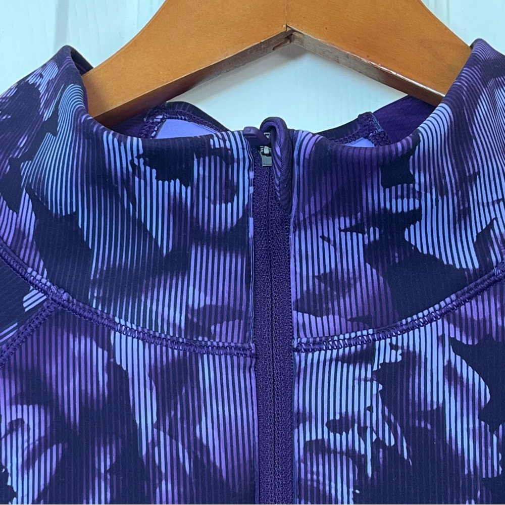 Athleta Purple Floral Women's 1/4 Zip Sweatshirt Size 1X - Picture 5 of 9